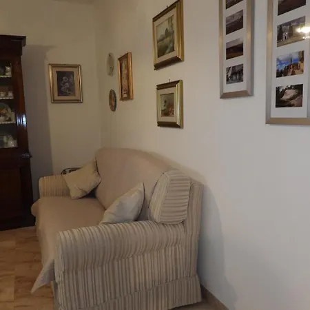 Casa Di Angela Apartment *